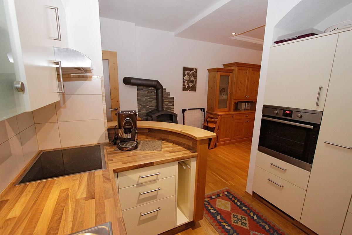 Gästehaus Steinerhof Nikolsdorf Zimmer foto