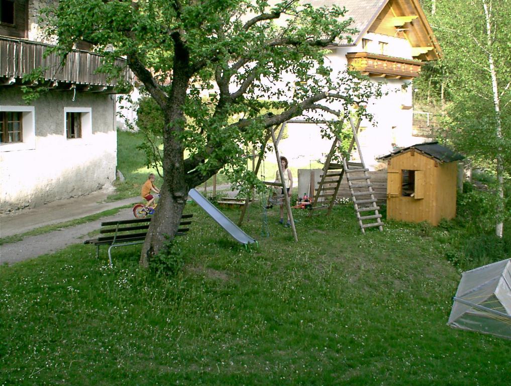 Gästehaus Steinerhof Nikolsdorf Exterior foto